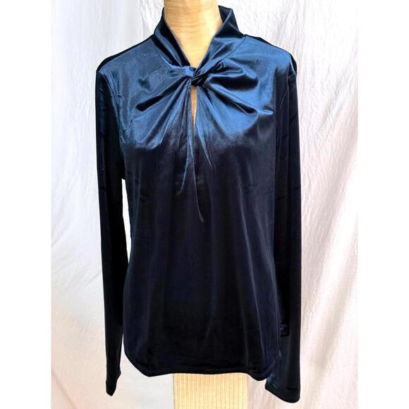 White House Black Market Tops - 🆕LISTING🆕 White House Black Market deep teal velvet type dress shirt